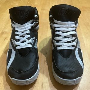 Nike Trainer “Bo Jackson” Oakland Raiders SC GS Trainer. Mens sz 12 US